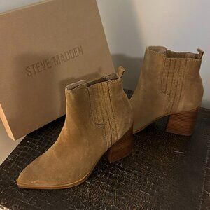 New, Steve Madden Tan Suede Woman's Size 7 Ankle Boots, original box